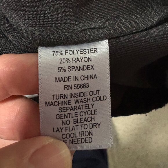 Cynthia Rowley Black Smocked Hem Sweatshirt Women’s Small Long Sleeve Pullover T - Picture 5 of 5